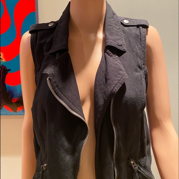 *Lucky Brand* Black Vest - Picture 2 of 9